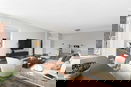 nyrebny2/e51d60fb1ba930efc66603b6d2cbb3da.jpg?width=131&height=105&format3=webp