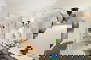 nyrebny2/fb774b178fa826b55b02fe906506f143.jpg?width=131&height=105&format3=webp